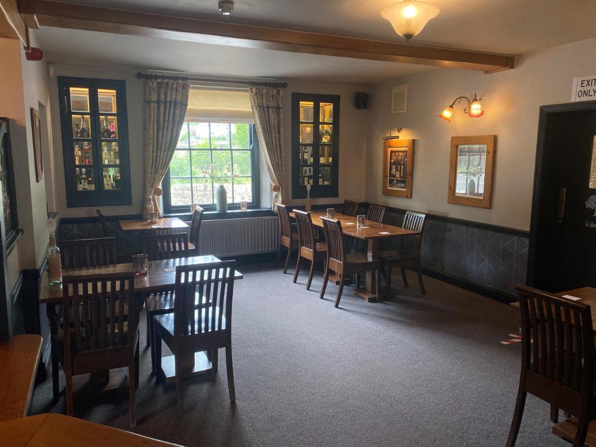 アッシュボーン The Royal Oak Bed & Breakfast エクステリア 写真