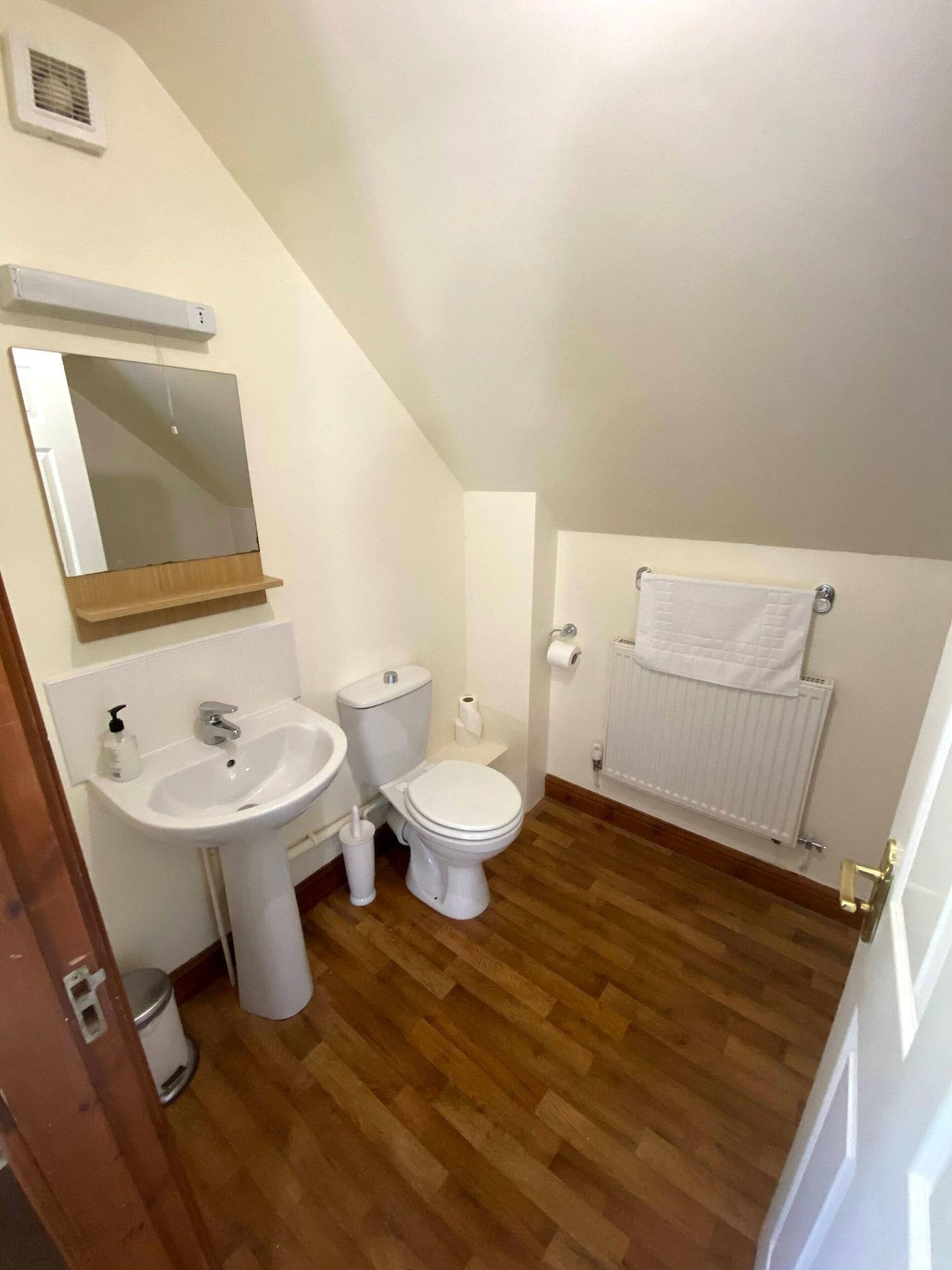 アッシュボーン The Royal Oak Bed & Breakfast エクステリア 写真