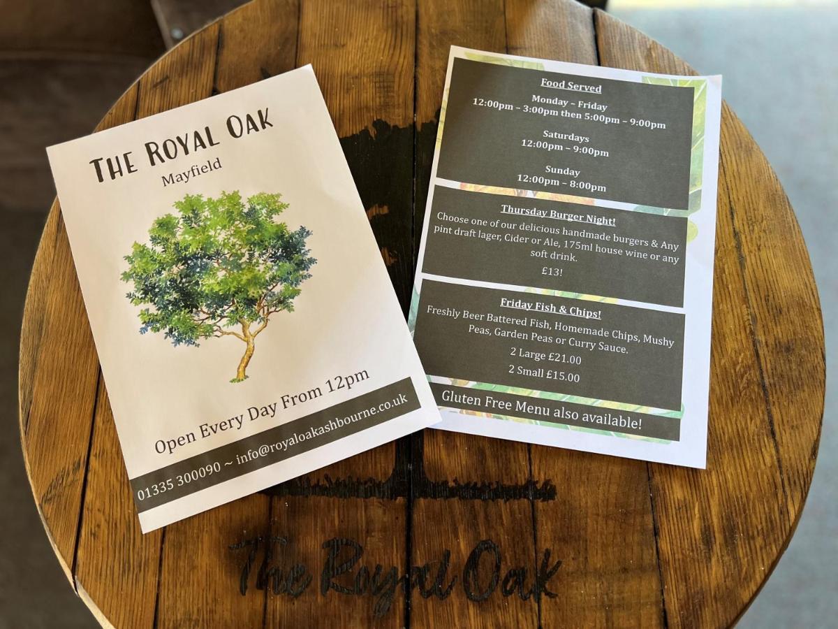 アッシュボーン The Royal Oak Bed & Breakfast エクステリア 写真